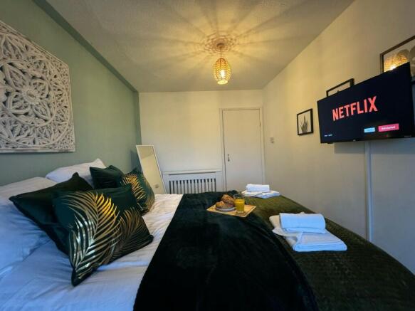 Double bedroom 
