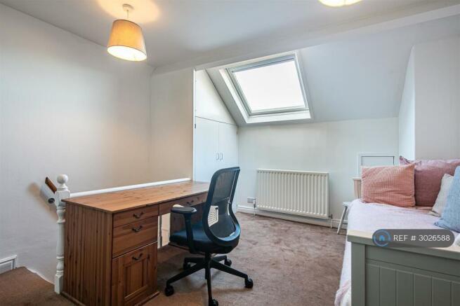 3 bed Terraced to rent Image 10