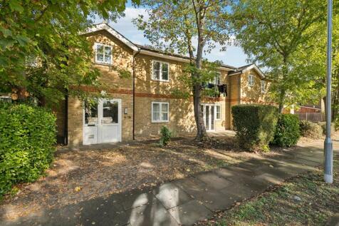Laburnum Close, Cheshunt, EN8