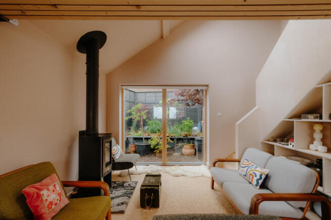 Croft-Hastings-StrongsPassage-Interior-2