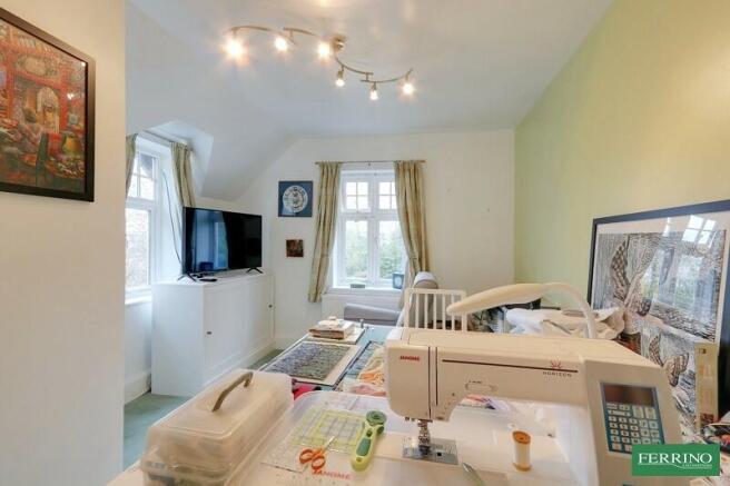 Bedroom 3/Craft Room