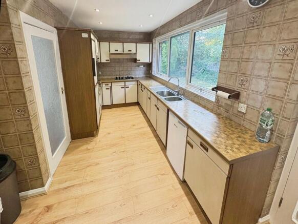 3 bed Bungalow to rent Image 11