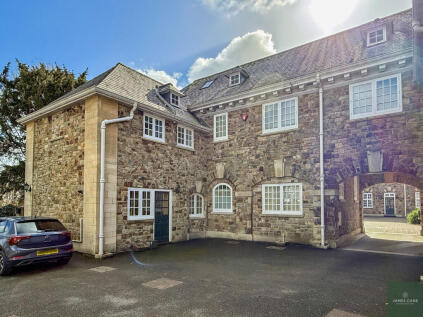 Trewinnard Court, Kenwyn, Truro, TR1