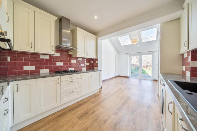 1430502-3-69ba8ca...