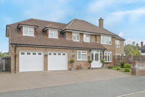 53, Heathside, Esher KT10 9TD