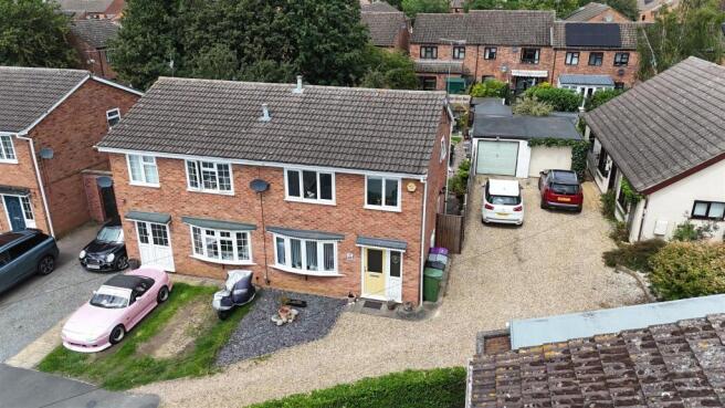 3-bed semi-detached on Beech Close, MARKET DEEPING, £240,000