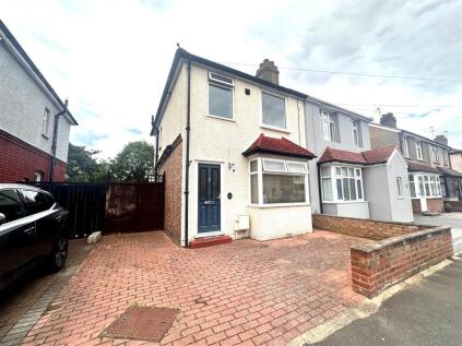 Shaftesbury Avenue, Feltham