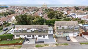 27, Grassmere Avenue, Peacehaven BN10 7BY