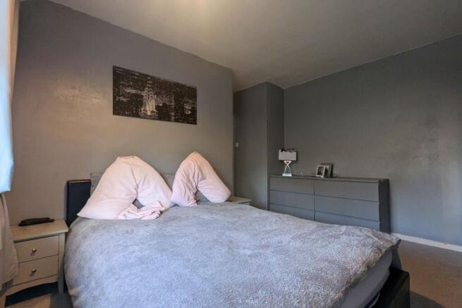 3 bed Semi-Detached for sale Image 6