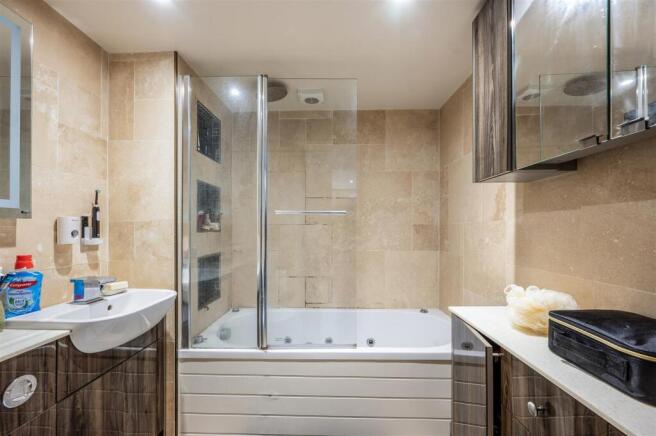 Bathroom.jpg