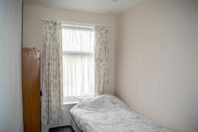 bed 2.jpg