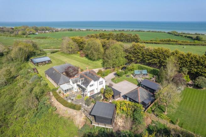 Hawkshill Camp Road, Walmer, Deal, Kent, CT14 photo 4