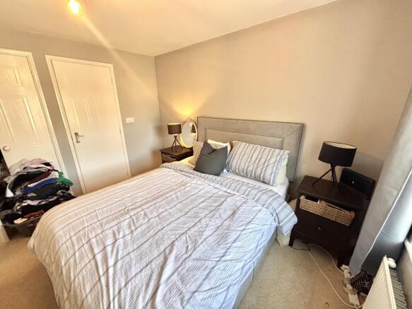 3 bed Town House to rent Image 8
