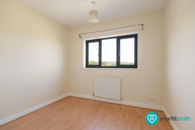 5 bed Detached for sale Image 9