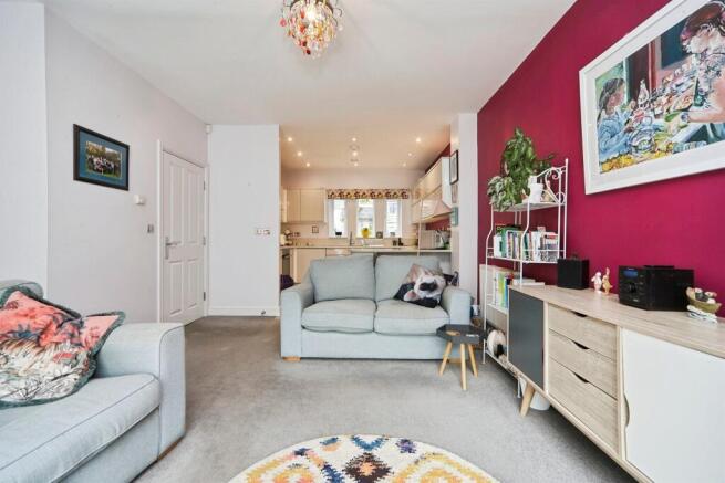 3 bed Terraced for sale Image 4