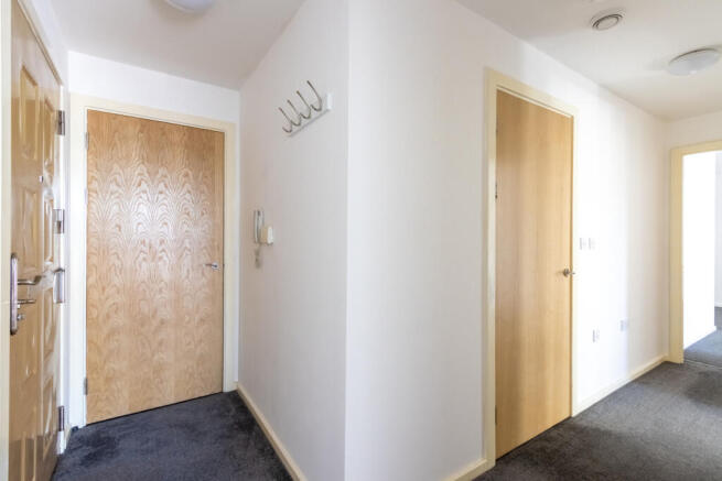 2 bed Flat for sale Image 12