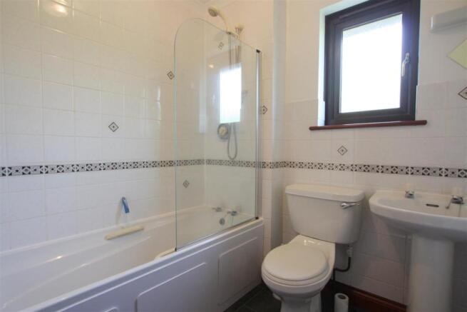 10 Beech Drive Bathr