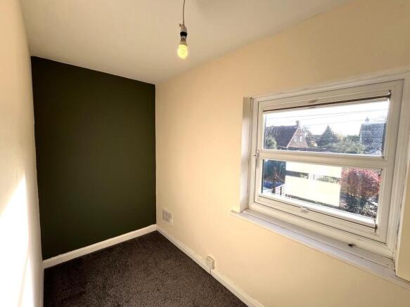 2 bed Terraced to rent Image 5