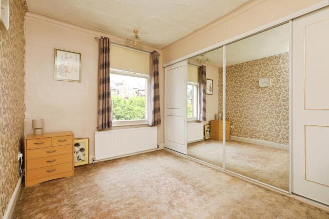 3 bed Terraced for sale Image 11