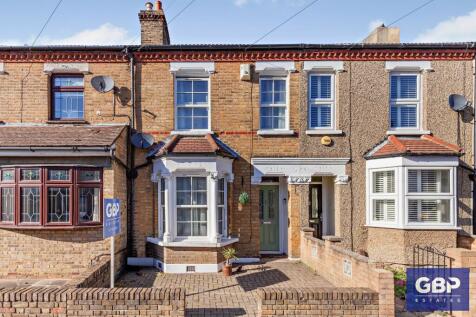 Shaftesbury Road, Romford, RM1