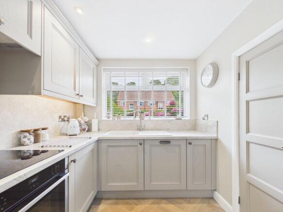 3 bed Semi-Detached for sale Image 12