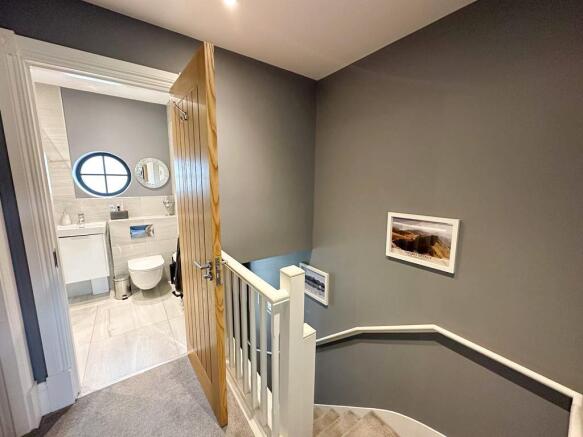 3 bed Terraced for sale Image 12