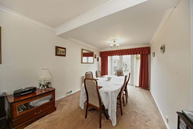 Lounge/ Dining Room