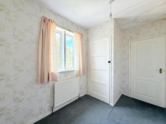 3 bed Semi-Detached for sale Image 11