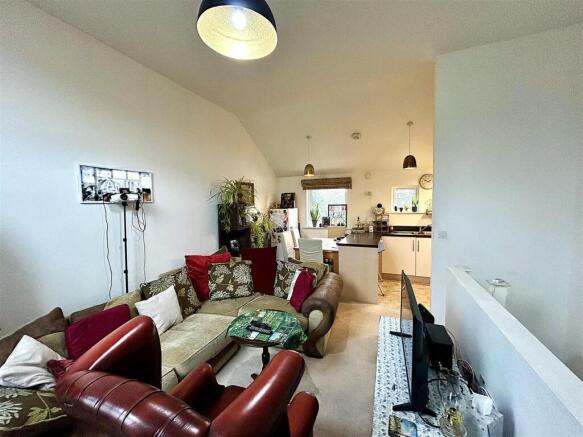 Lounge, Dining Area & Kitchen