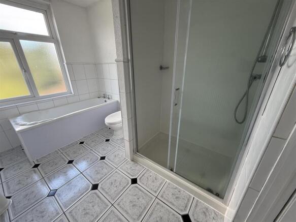 3 bed Terraced for sale Image 8