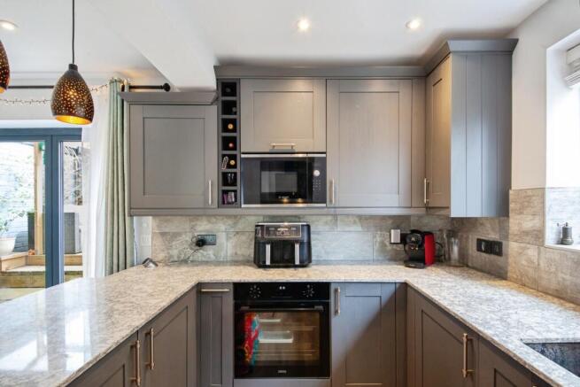 3 bed Semi-Detached for sale Image 4