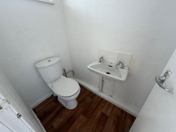 3 bed Terraced to rent Image 8