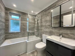 1, Jarretts Court, Wykeham Road, Sittingbourne ME10 3NJ