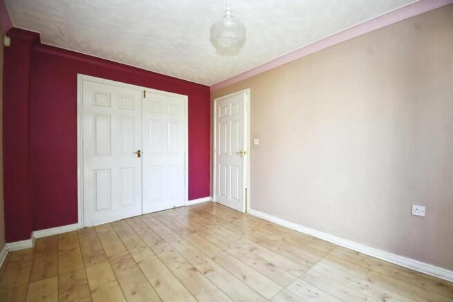 4 bed Detached for sale Image 8