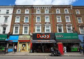 Flat A, 184, Kilburn High Road, London NW6 4JD