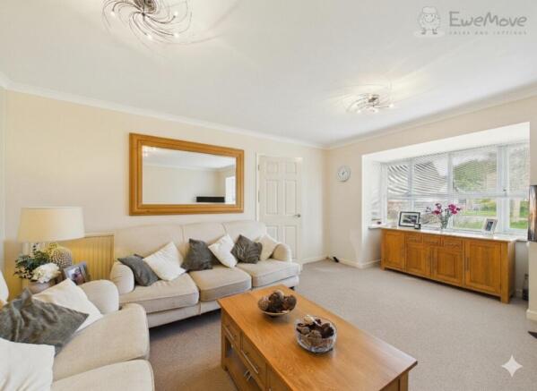 EWEMOVE TIVERTON - LOUNGE