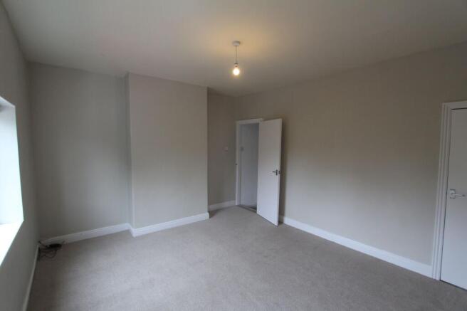 3 bed Terraced to rent Image 12