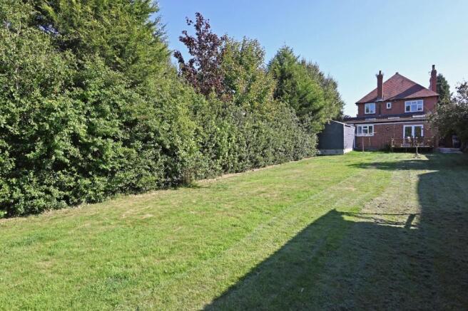 3 bed Detached to rent Image 11