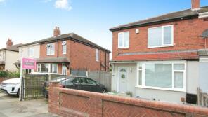 34, Oakwood Drive, Rothwell, Leeds LS26 0PN