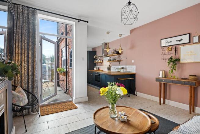 Kitchen/Dining Area