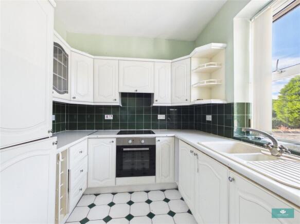 2 bed Apartment for sale Image 11