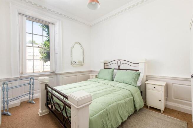 Bedroom1_1.jpg
