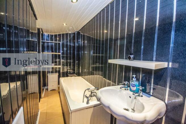 2 bed Terraced for sale Image 4