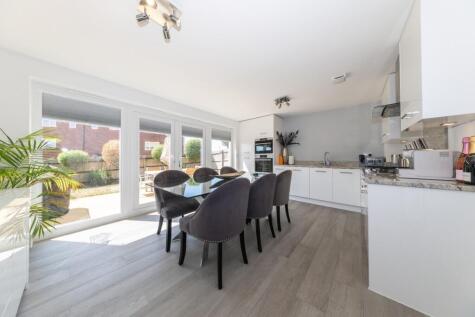 Armstrong Road, Luton, Bedfordshire, LU2 0FX