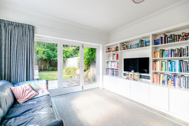 4 bed Semi-Detached for sale Image 11