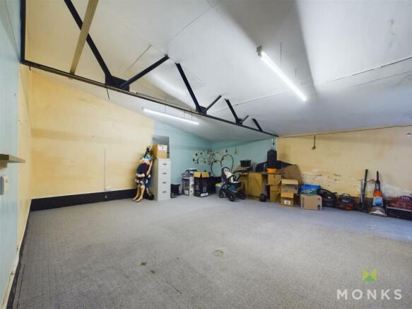 CAM01348G0-PR0474-STILL002.jpg