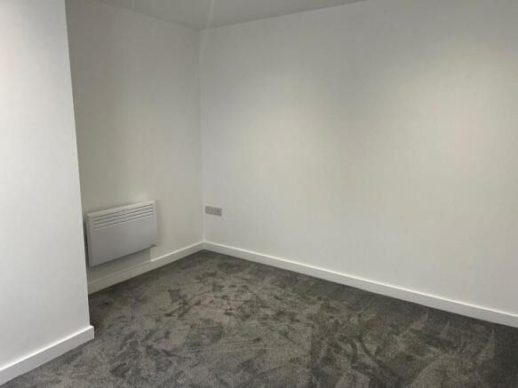 1 bed Apartment to rent Image 6