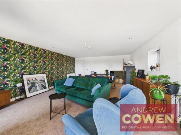 2 bed Apartment for sale Image 7