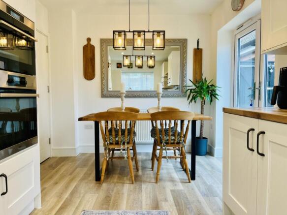 b6e4c246-eec9-4a8f-a0e0-1972d07bce6f