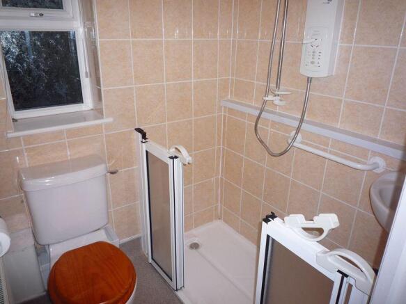 En-Suite (Refi...
